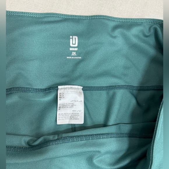 Ideology cropped leggings with pockets - Picture 2 of 5